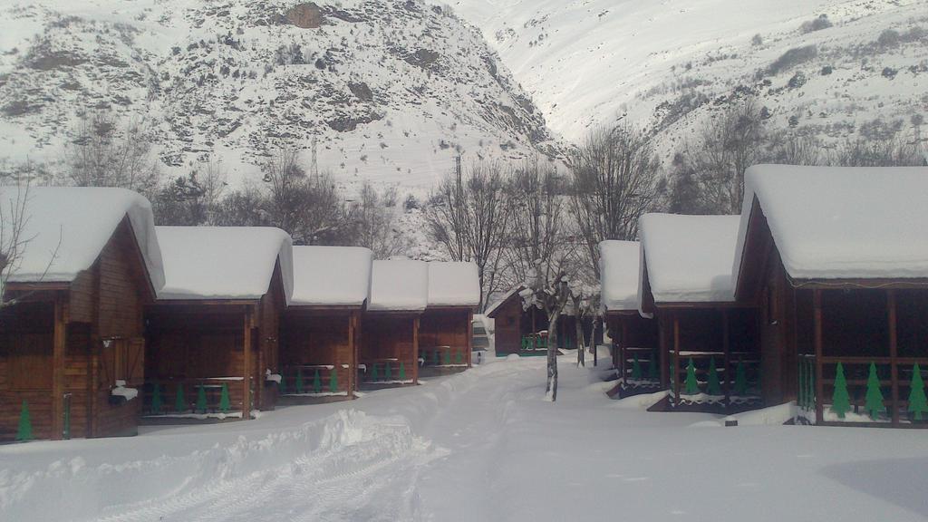 Camping Era Yerla D'Arties Exteriér fotografie
